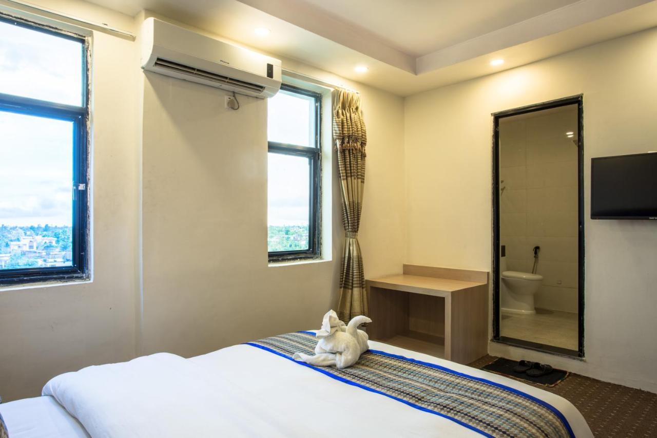 Siddhartha Hotel, Tikapur Exterior foto